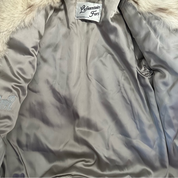 Lichtenstein Women’s FUR COAT With Hat - Picture 6 of 8